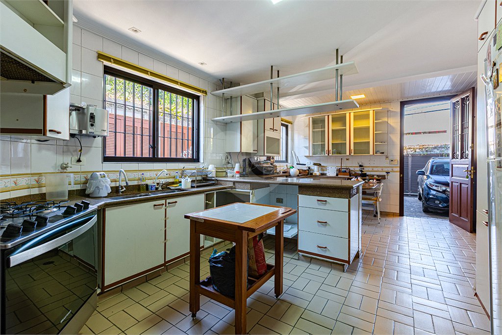 Casa à venda com 6 quartos, sendo 4 suítes, em Butantã, São Paulo, SP
