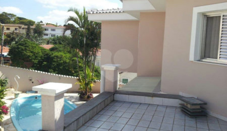 Casa à venda com 4 quartos, sendo 2 suítes,  no condomínio Travessa Mário Antônio Correia,174, São Paulo - SP