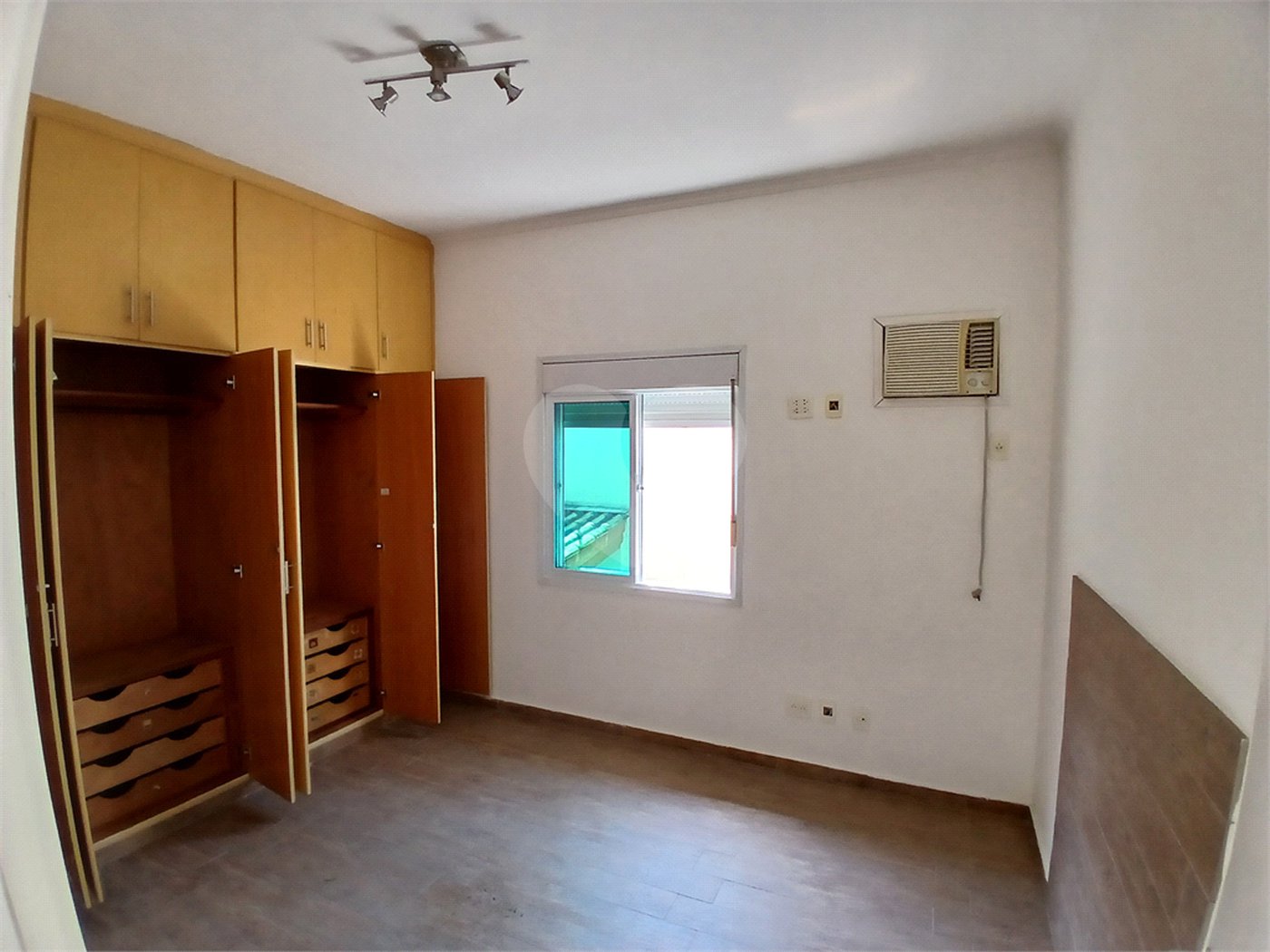 Sobrado à venda com 3 quartos, sendo 1 suíte, em Jardim São Paulo(zona Norte), São Paulo, SP