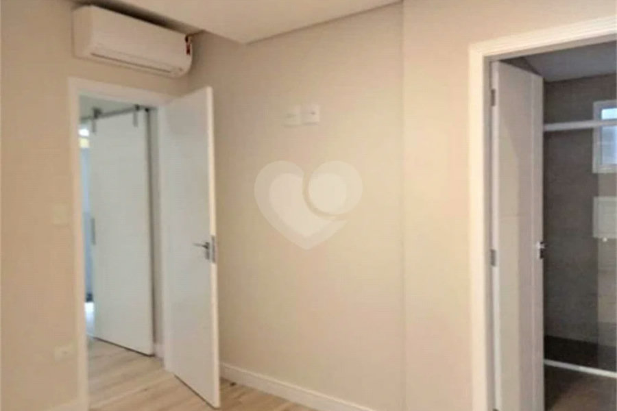 Casa à venda com 3 suítes em Santana, São Paulo, SP
