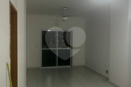 Apartamento à venda com 2 suítes em Ocian, Praia Grande, SP