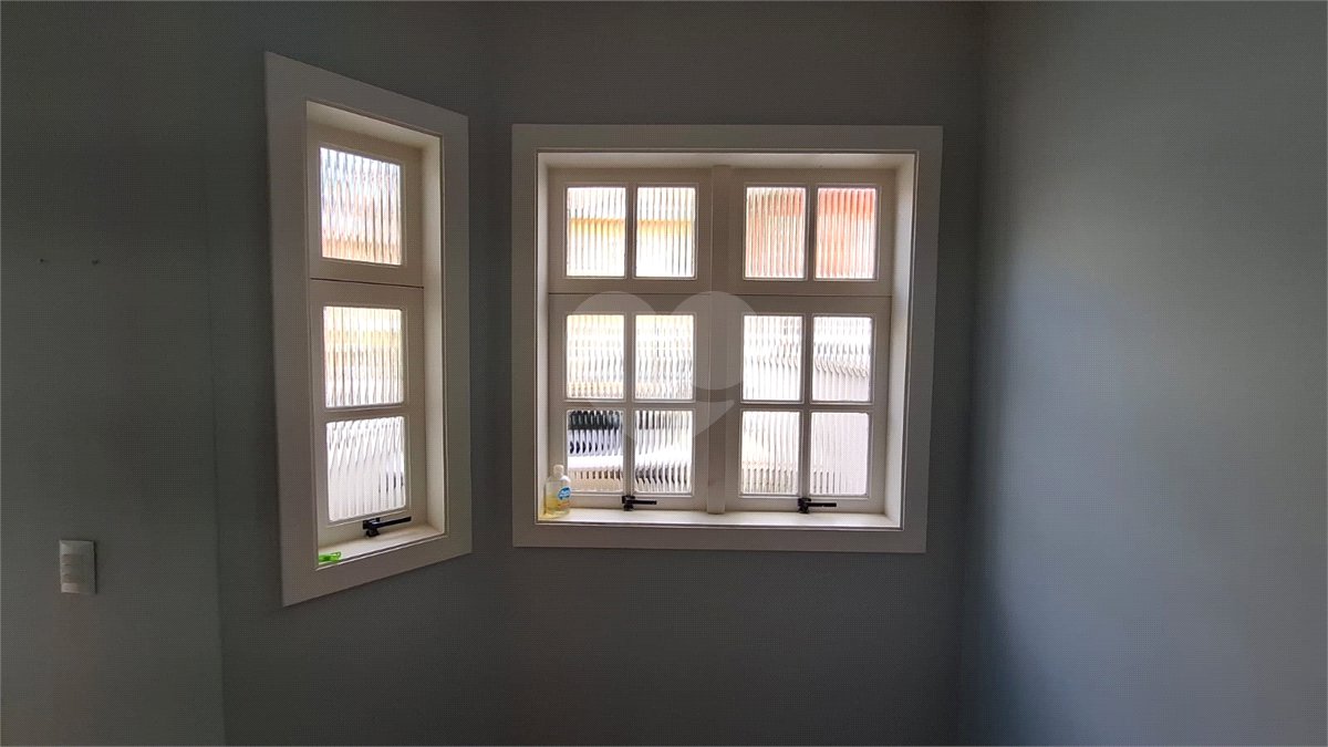 Casa à venda com 2 suítes no condomínio Village Palmas, São Paulo - SP