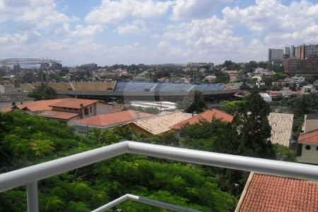 Sobrado à venda com 3 suítes em Jardim Leonor, São Paulo, SP