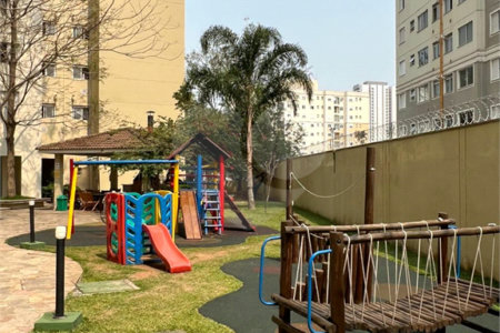 Apartamento à venda com 3 quartos, sendo 1 suíte,  em Parque Reboucas, São Paulo, SP