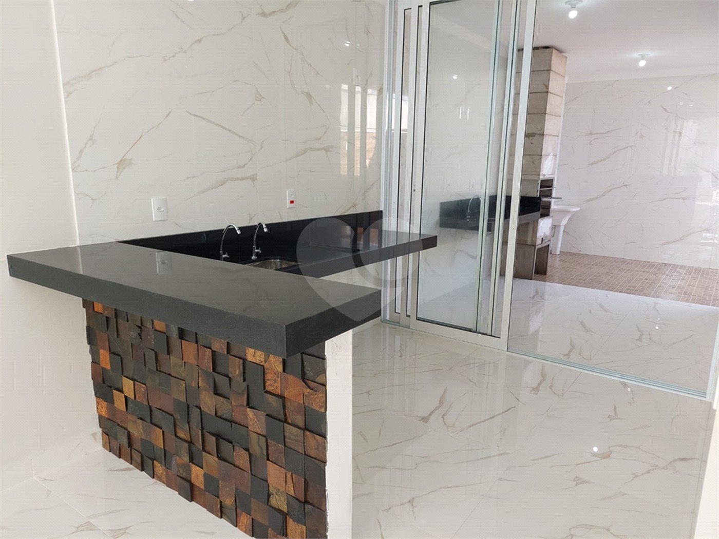 Casa à venda com 3 quartos, sendo 1 suíte,  no condomínio Horto Florestal Villagio, Sorocaba - SP