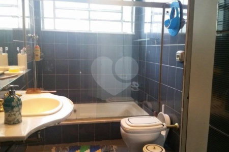 Casa à venda com 3 quartos, sendo 1 suíte, em Butantã, São Paulo, SP