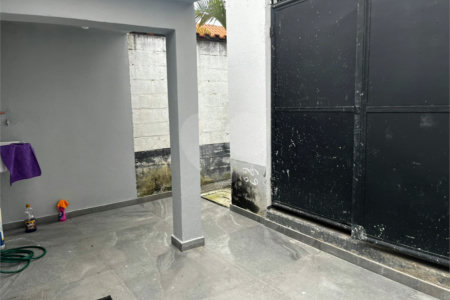 Casa à venda com 3 quartos, sendo 1 suíte,  em Jardim Armênia, Mogi das Cruzes, SP