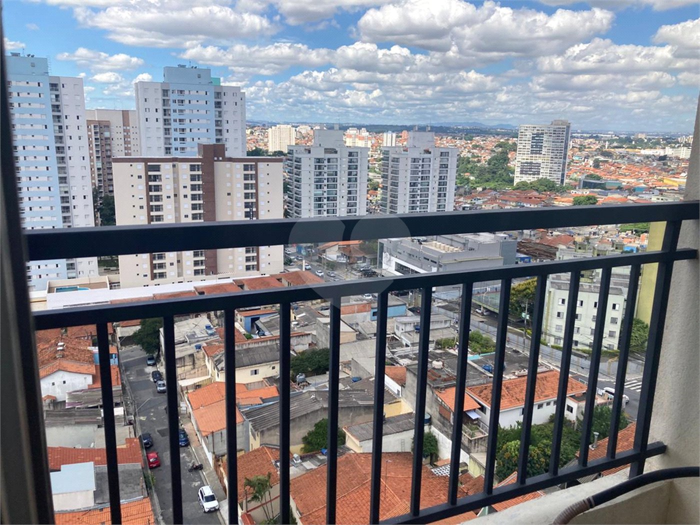 Apartamento à venda com 2 quartos, sendo 1 suíte,  em Jardim Flor da Montanha, Guarulhos, SP