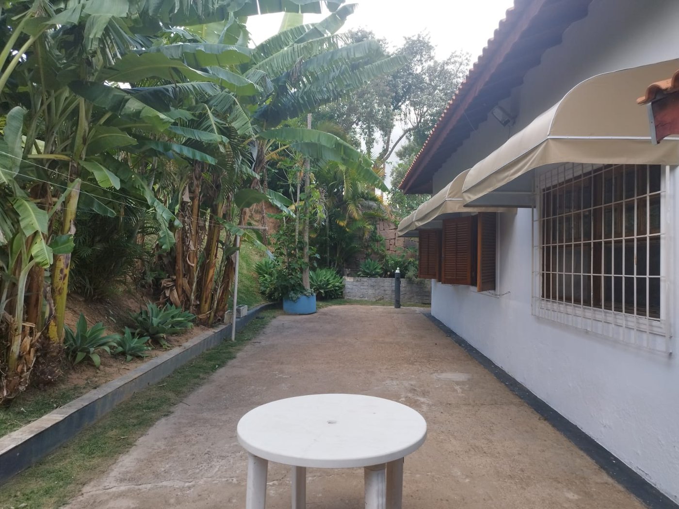 Casa à venda com 3 quartos, sendo 1 suíte, no condomínio Outeiro Das Flores, Itupeva - SP