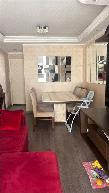 Apartamento à venda com 3 quartos, sendo 1 suíte, em Conjunto Residencial Irai, Suzano, SP