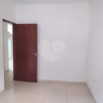 Apartamento à venda com 2 quartos em Reneville, Mairinque, SP
