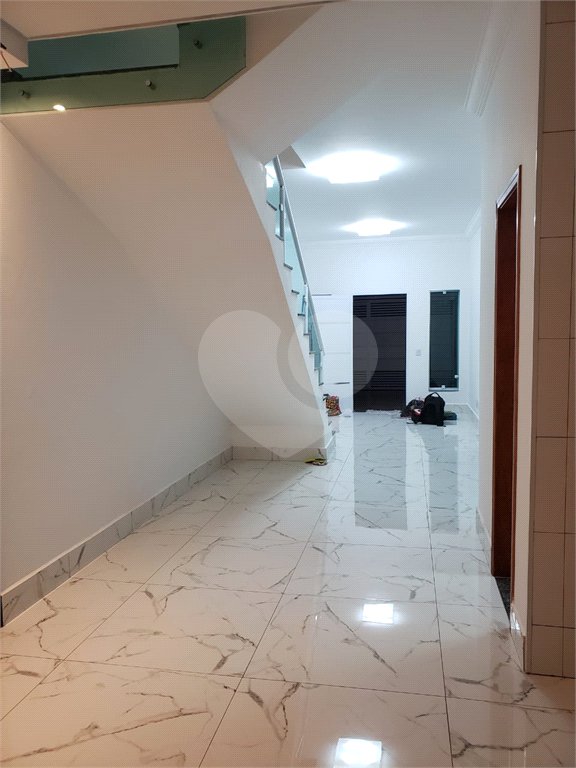 Sobrado à venda com 3 quartos, sendo 1 suíte,  em Residencial Jardim Nathália, Sorocaba, SP