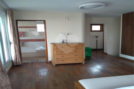 Casa à venda com 5 suítes em Vila Pirajussara, São Paulo, SP