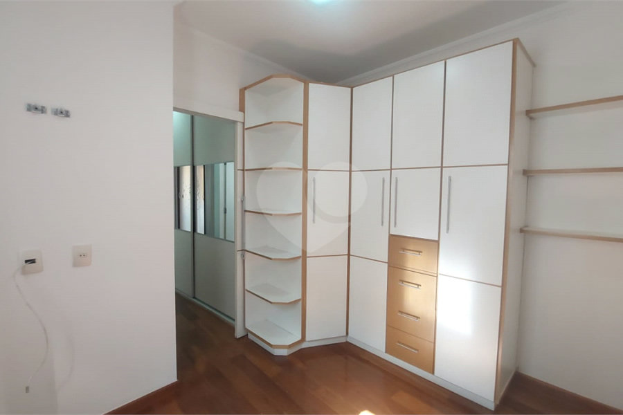 Casa para alugar com 3 quartos, sendo 1 suíte, no condomínio Santanna, São Paulo - SP