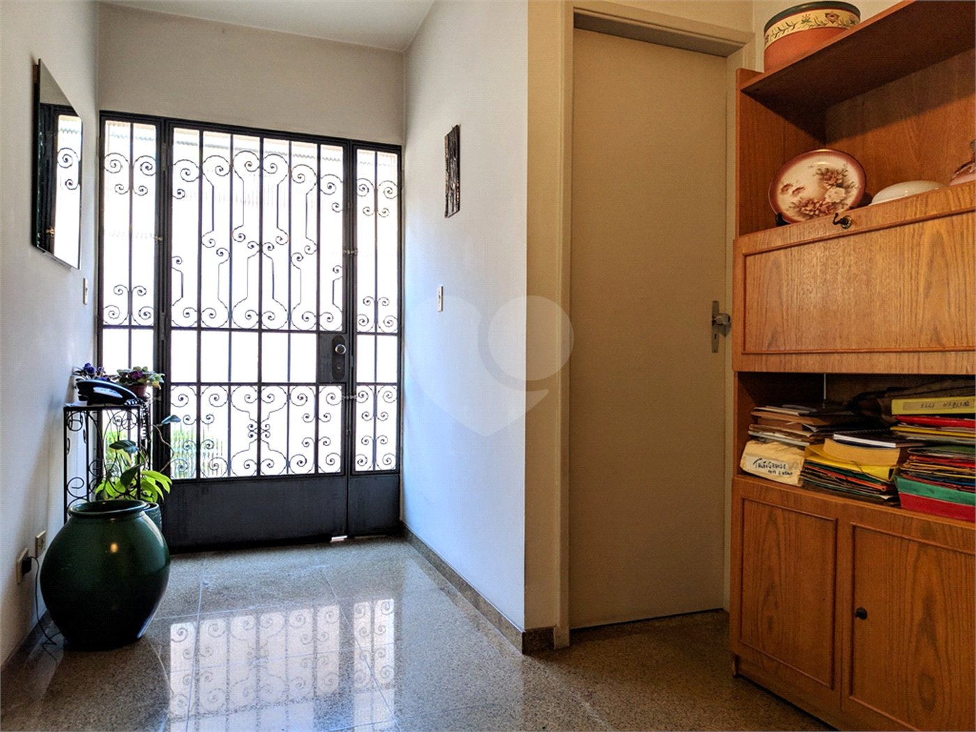 Sobrado à venda com 5 quartos, sendo 1 suíte,  em Vila Nova Conceição, São Paulo, SP