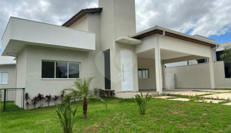 Casa à venda com 3 suítes no condomínio Palmeiras Imperiais, Salto - SP
