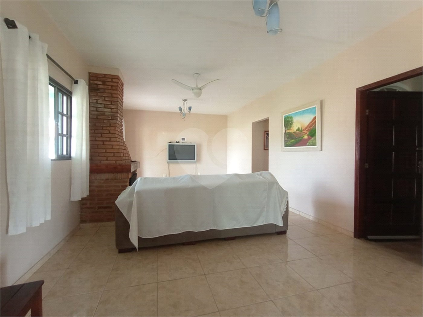Chácara à venda com 6 quartos, sendo 1 suíte,  em Cercadinho, Alambari, SP