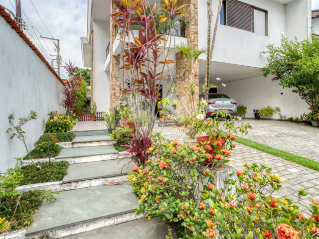 Casa de Vila à venda com 4 quartos, sendo 2 suítes,  em Granja Julieta, São Paulo, SP