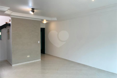Sobrado à venda com 3 quartos, sendo 1 suíte, em Vila Lageado, São Paulo, SP