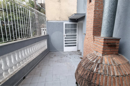Casa à venda com 3 quartos, sendo 1 suíte,  em Jardim Rosa Maria, São Paulo, SP