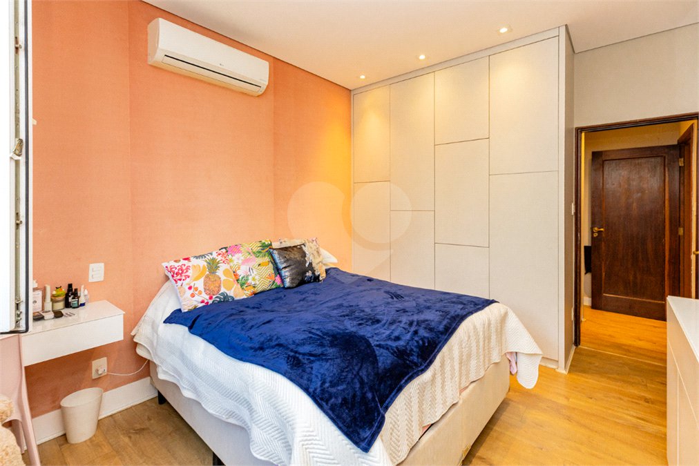 Casa à venda com 3 quartos, sendo 2 suítes,  em Alto da Boa Vista, São Paulo, SP
