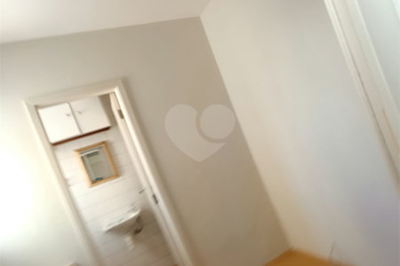 Apartamento à venda com 3 quartos, sendo 1 suíte, em Moema, São Paulo, SP
