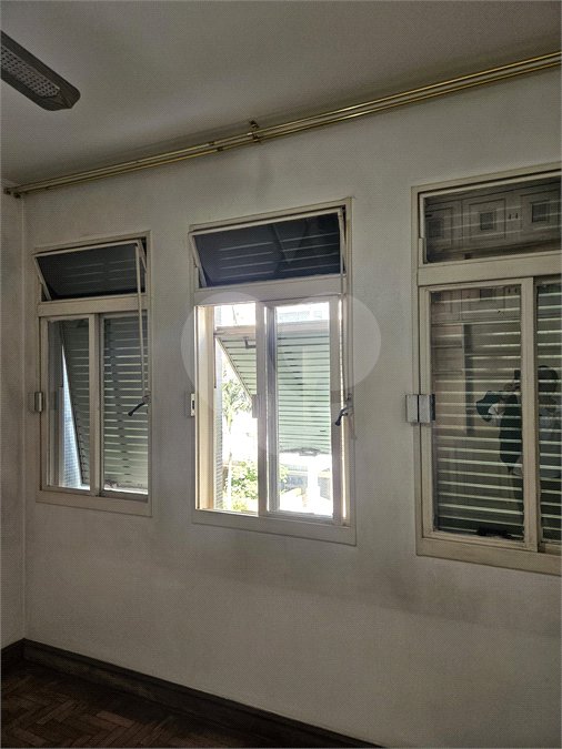 Apartamento à venda com 3 quartos, sendo 1 suíte,  em Itaim Bibi, São Paulo, SP