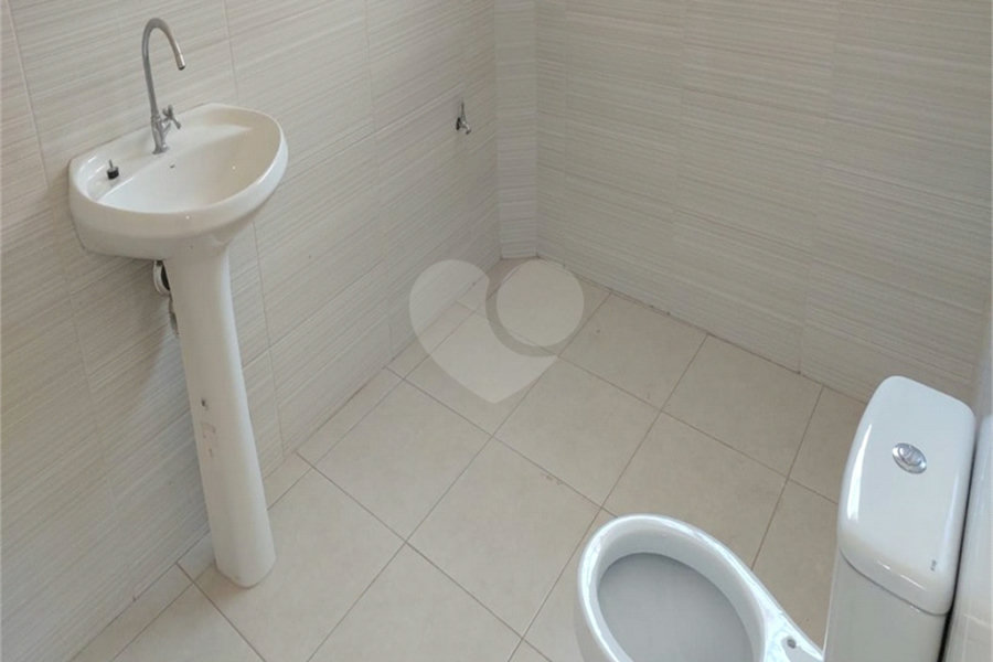 Sobrado à venda com 3 quartos, sendo 2 suítes, em Vila Paulicéia, São Paulo, SP
