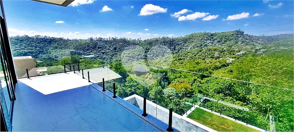 Casa à venda com 4 suítes no condomínio Genesis II, Santana de Parnaíba - SP