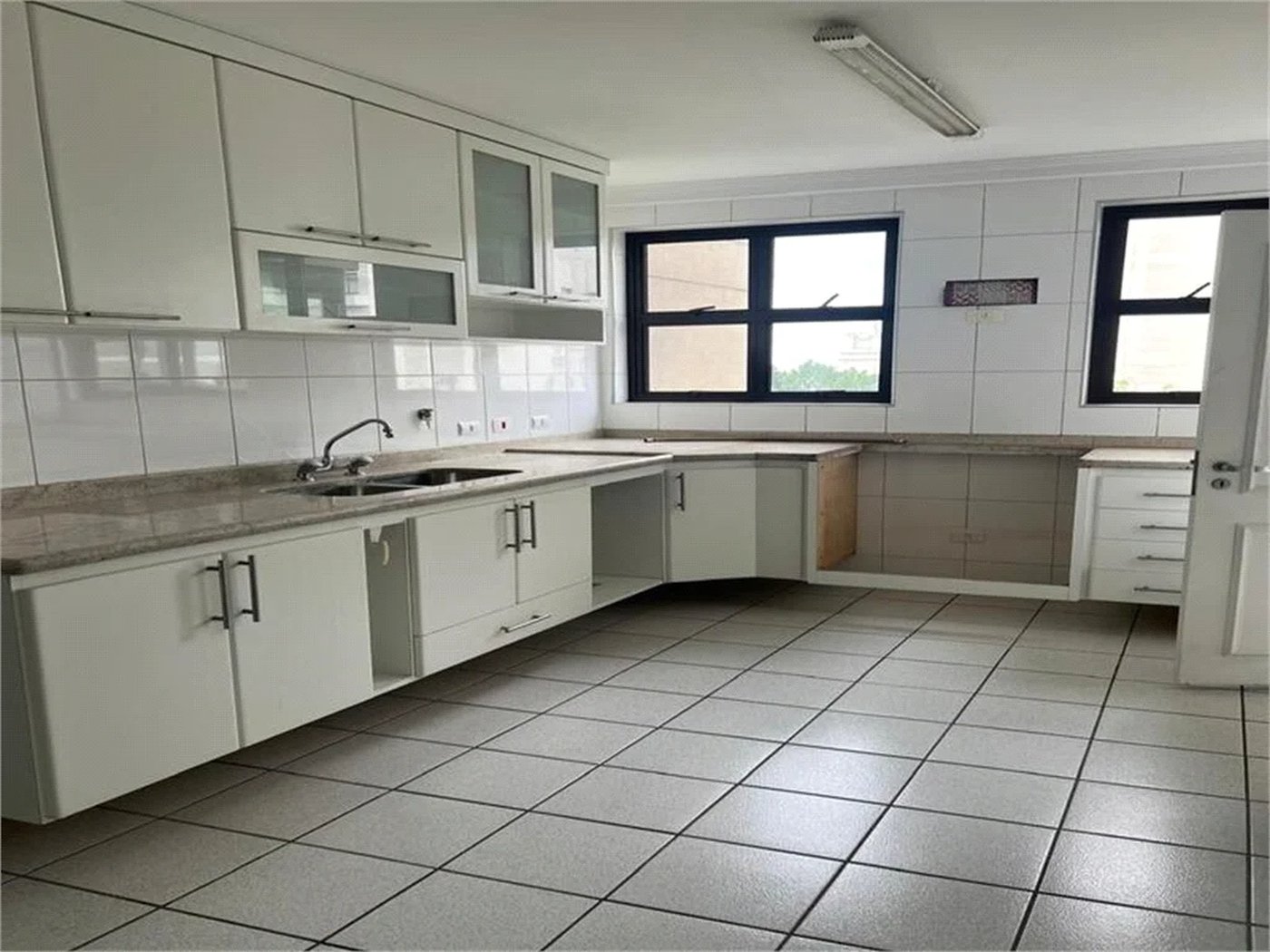 Apartamento à venda com 4 quartos, sendo 2 suítes, em Paraisópolis, São Paulo, SP