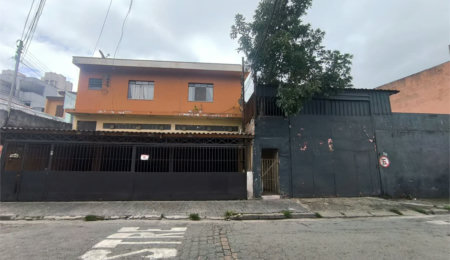 Sobrado à venda com 5 quartos, sendo 2 suítes,  em Jardim Monte Kemel, São Paulo, SP