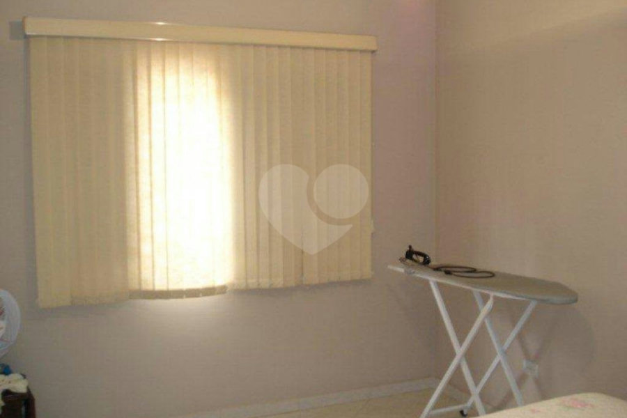 Sobrado à venda com 5 quartos, sendo 1 suíte, em Interlagos, São Paulo, SP
