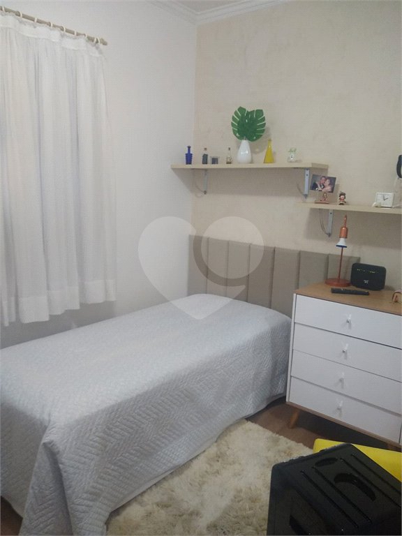 Sobrado à venda com 3 quartos, sendo 1 suíte,  em Vila do Castelo, São Paulo, SP