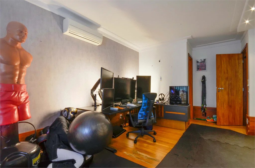 Casa à venda com 5 quartos, sendo 4 suítes, no condomínio Espaço Mobile - Real Parque, São Paulo - SP