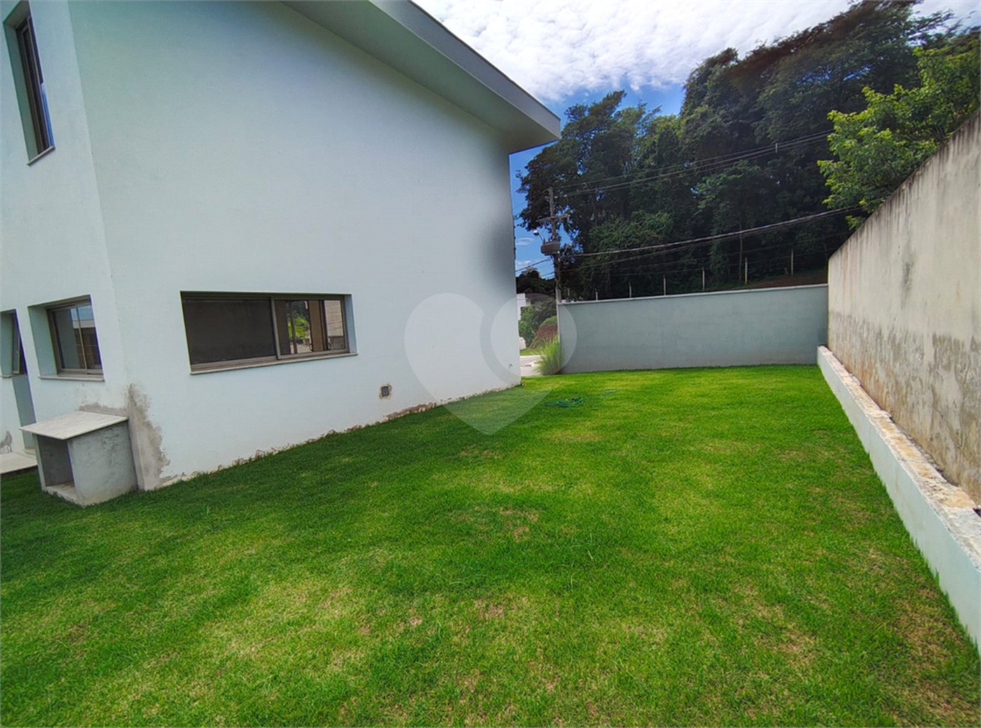 Casa à venda com 4 quartos, sendo 3 suítes,  no condomínio Villa Verde, Jundiaí - SP