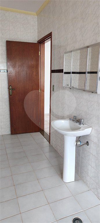 Sobrado à venda com 3 quartos, sendo 1 suíte, em Ressaca, Atibaia, SP