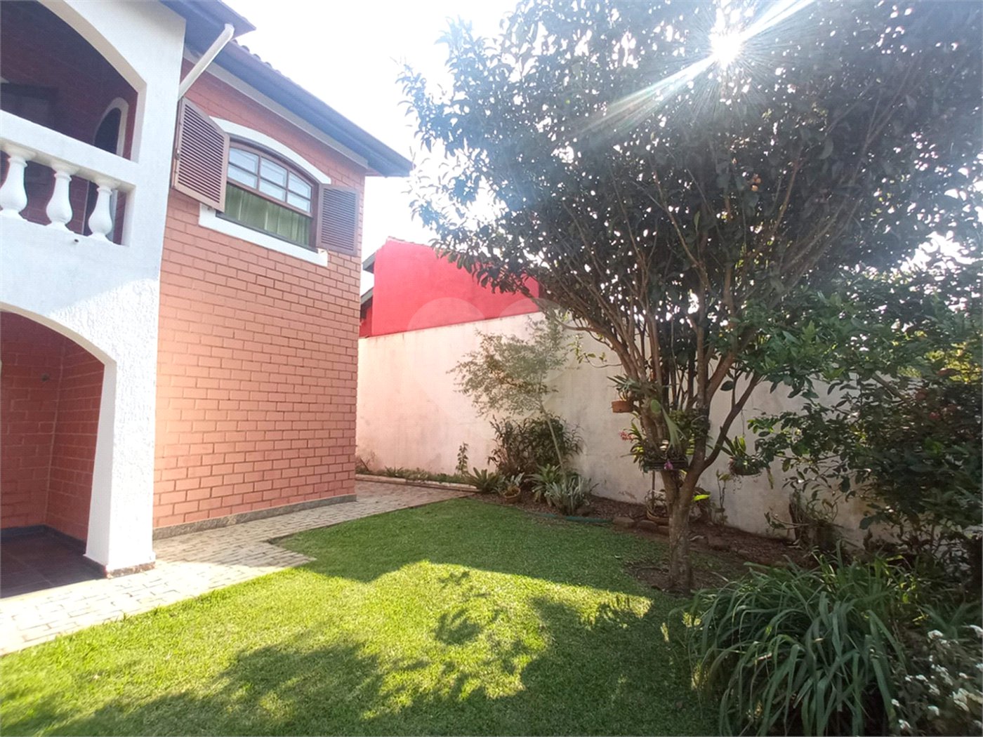 Casa à venda com 4 quartos, sendo 1 suíte, no condomínio Alpes da Cantareira, Mairiporã - SP