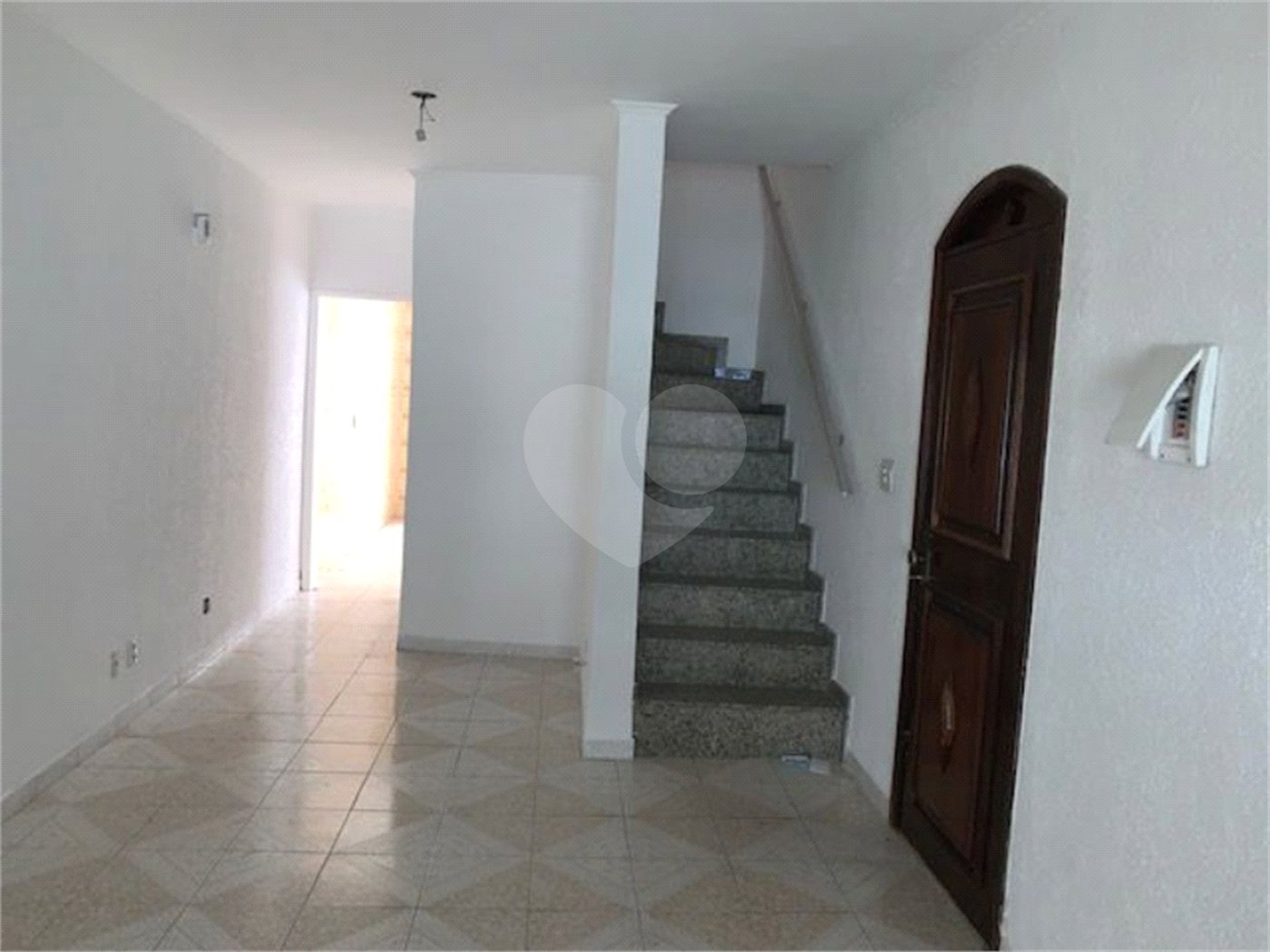 Sobrado à venda com 3 quartos, sendo 1 suíte, em Tremembé, São Paulo, SP