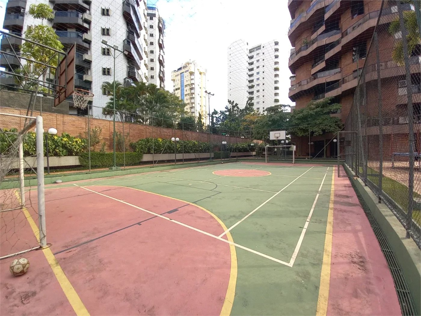 Apartamento à venda com 4 quartos, sendo 3 suítes,  em Vila Andrade, São Paulo, SP