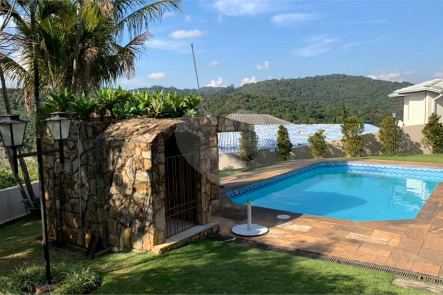Casa à venda com 5 quartos, sendo 2 suítes, em Serra da Cantareira, Mairiporã, SP