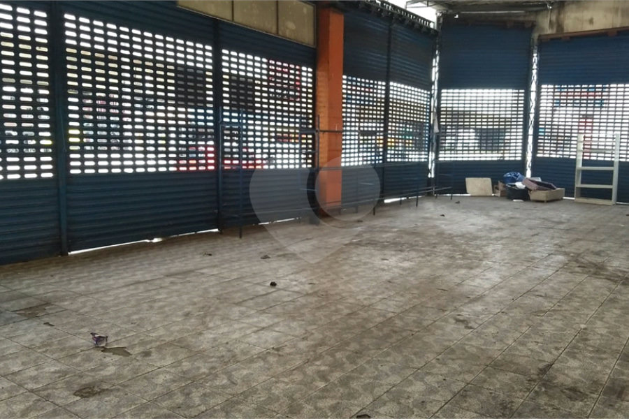 Prédio à venda em Pari, São Paulo, SP
