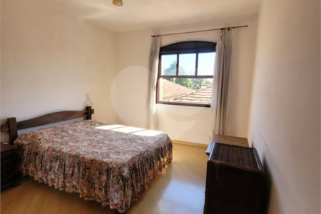Sobrado à venda com 3 quartos, sendo 1 suíte, em Jardim da Glória, Cotia, SP