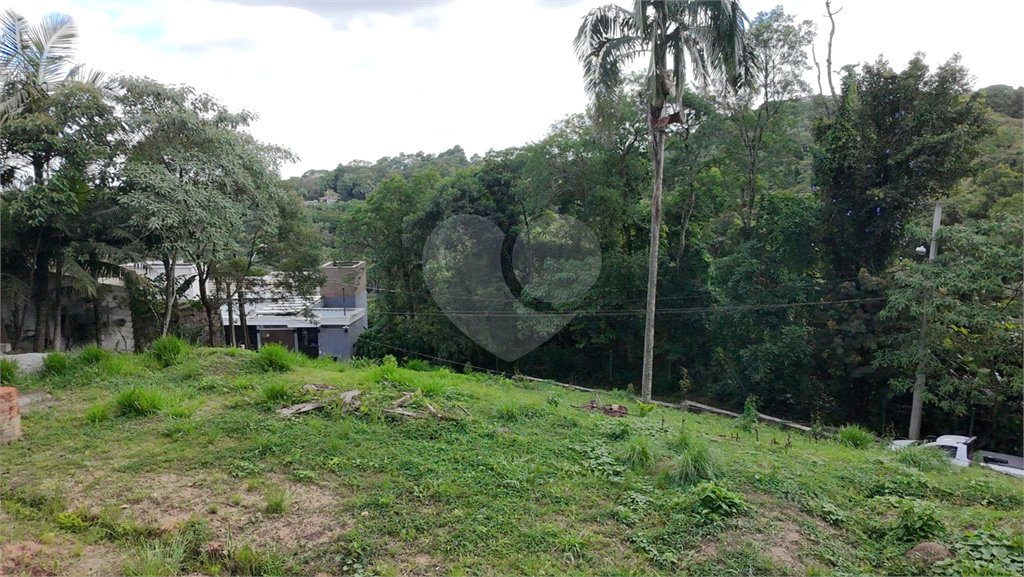 Casa à venda no condomínio Jardim da Montanha I, Mairiporã - SP