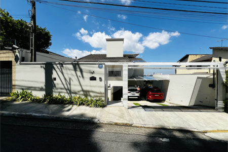Sobrado à venda com 4 suítes em Vila Irmãos Arnoni, São Paulo, SP