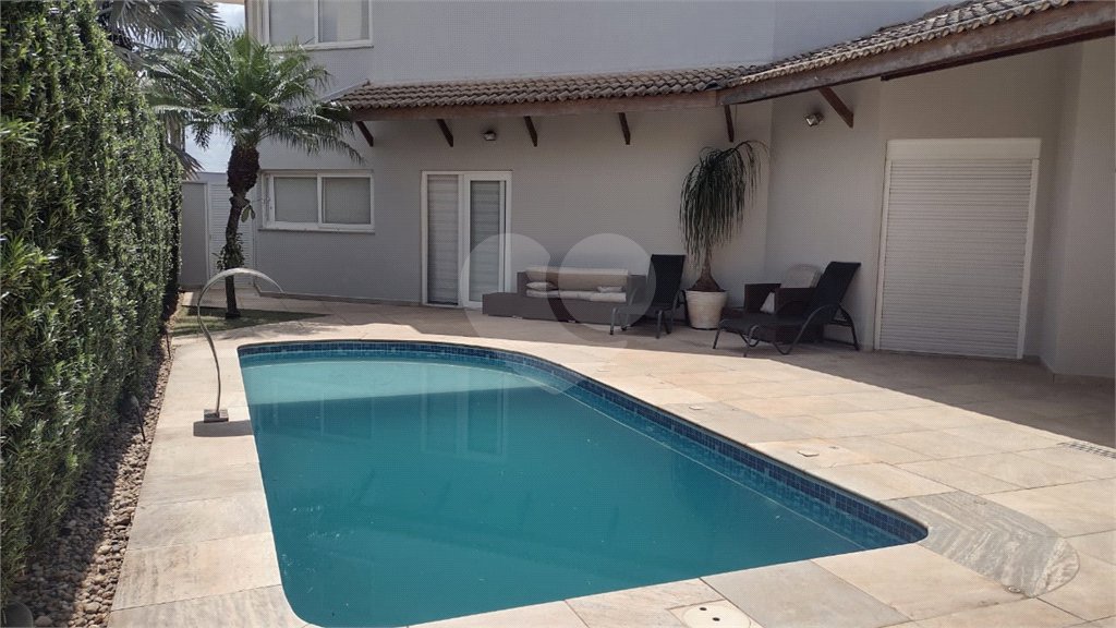 Casa à venda com 3 quartos, sendo 1 suíte, no condomínio Residencial Bouganville, Araraquara - SP