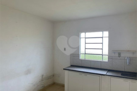 Casa térrea para venda na Vila Faria.