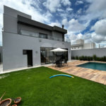 Casa de alto padrão para venda no condomínio Damha III.