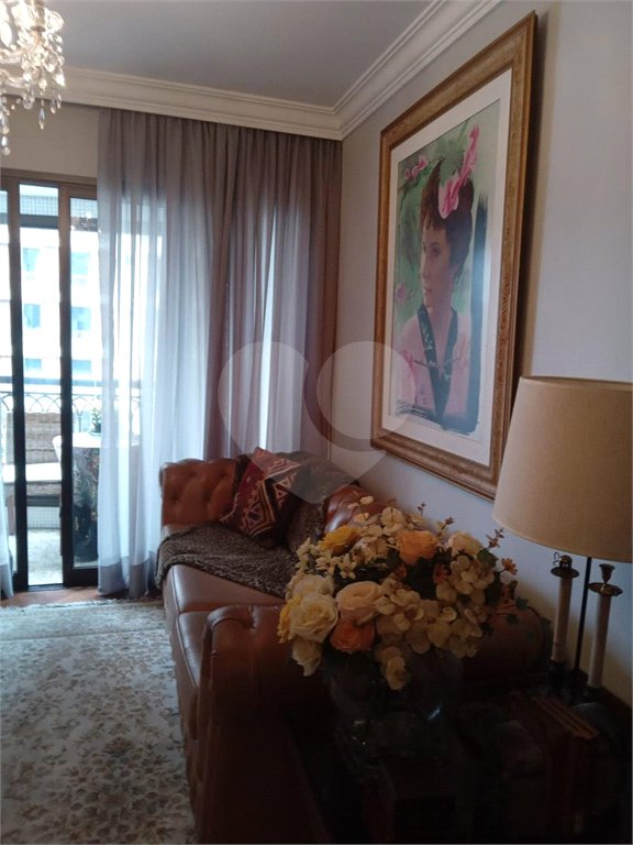 Apartamento à venda com 3 quartos, sendo 2 suítes,  em Campo Belo, São Paulo, SP