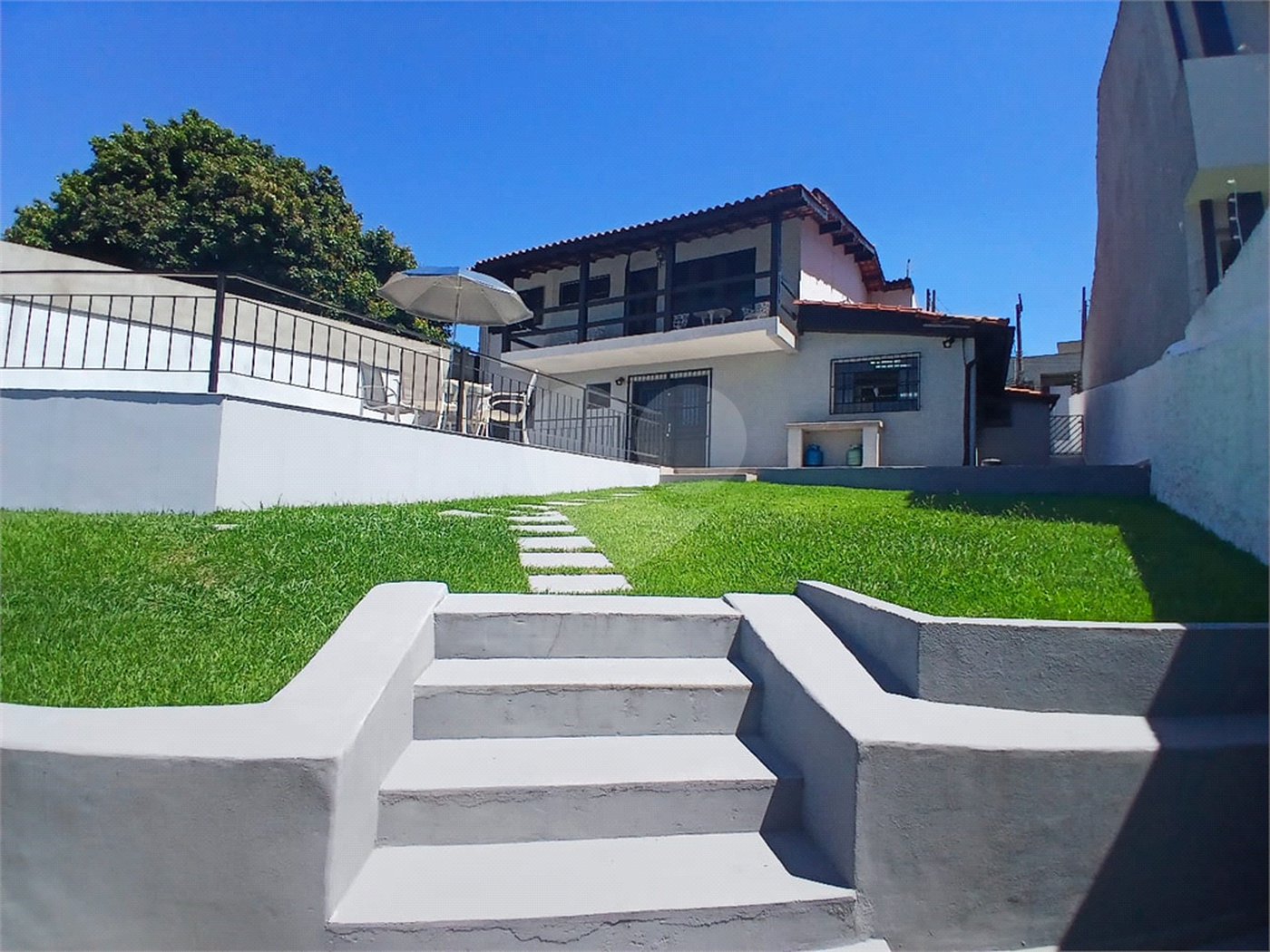 Casa à venda com 3 quartos, sendo 1 suíte,  em Recreio Maristela, Atibaia, SP