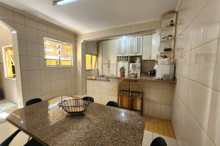 Sobrado à venda com 3 quartos, sendo 1 suíte, em Jardim França, São Paulo, SP